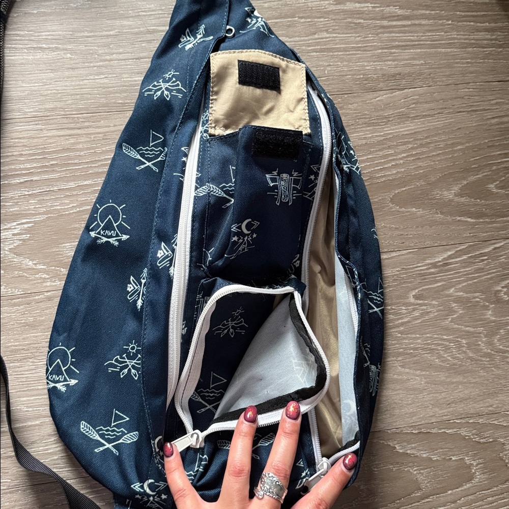 Kavu Dark Blue Sling Bag - Picture 3 of 4